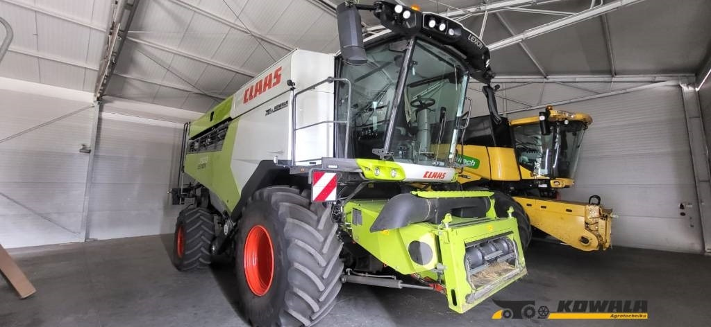 Claas Lexion 7500 + V930 - Mietitrebbia: foto 1 Claas Lexion 7500 + V930 - Mietitrebbia: foto 1