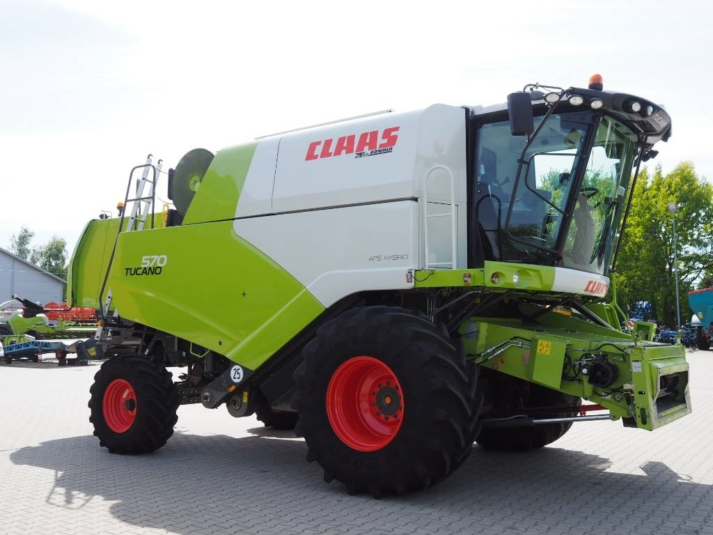 Claas Tucano 570 + V770 - Mietitrebbia: foto 4 Claas Tucano 570 + V770 - Mietitrebbia: foto 4