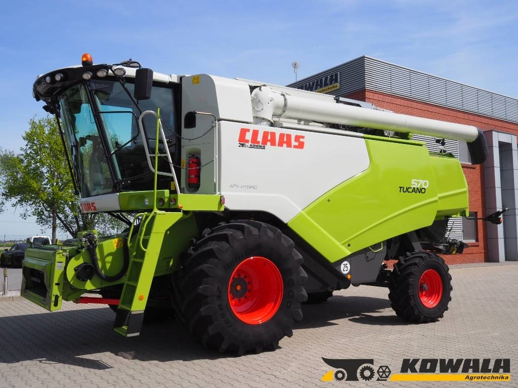 Claas Tucano 570 + V770 - Mietitrebbia: foto 1 Claas Tucano 570 + V770 - Mietitrebbia: foto 1