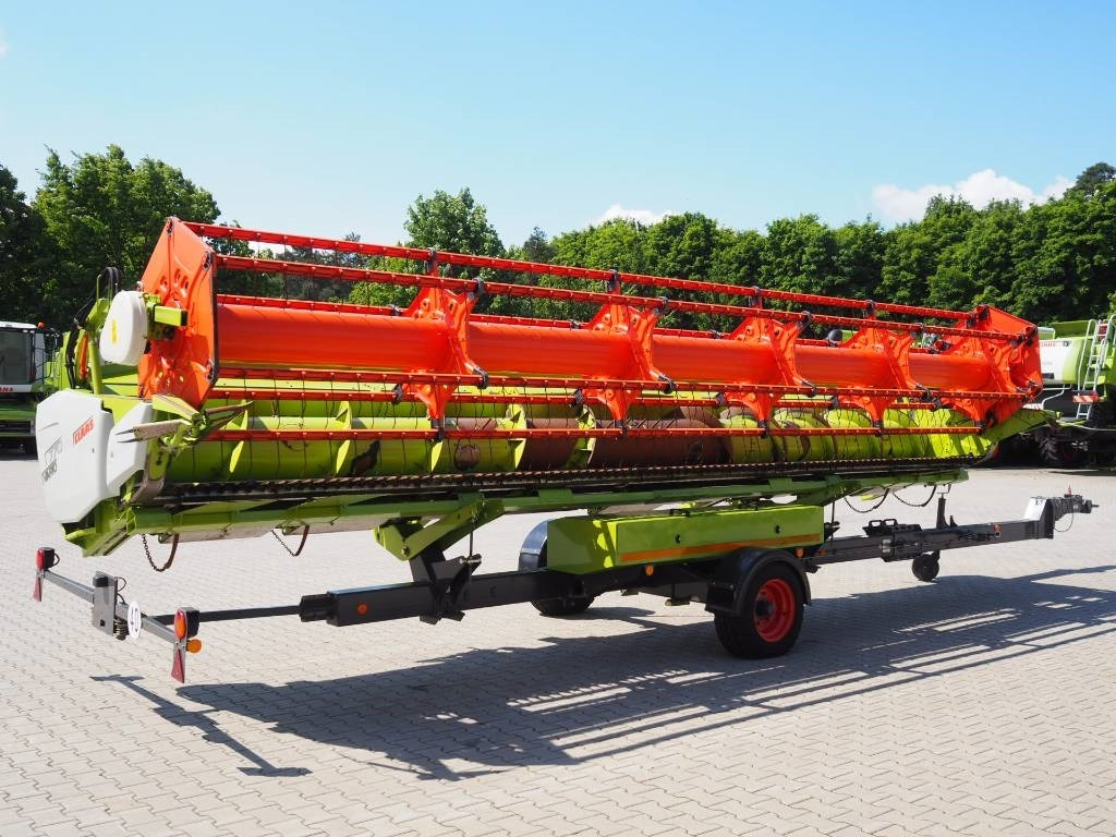 Mietitrebbia Claas Tucano 570 + V770: foto 12