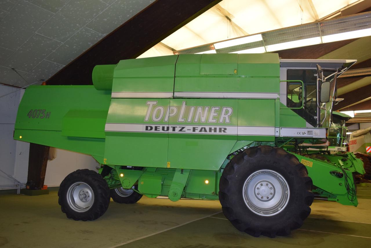 Deutz-Fahr 4075 H TopL. - Mietitrebbia: foto 1 Deutz-Fahr 4075 H TopL. - Mietitrebbia: foto 1