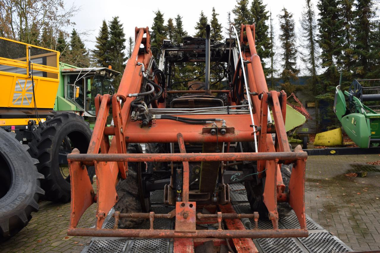 Massey Ferguson MF 390 T *Brandschaden* - Trattore: foto 3 Massey Ferguson MF 390 T *Brandschaden* - Trattore: foto 3