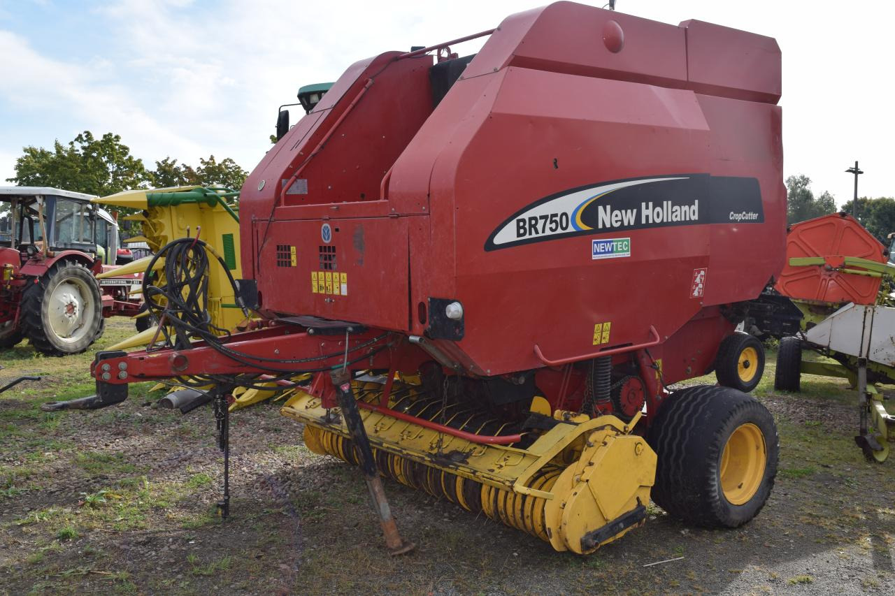 New Holland BR 750 CropCutter - Rotopressa: foto 1 New Holland BR 750 CropCutter - Rotopressa: foto 1