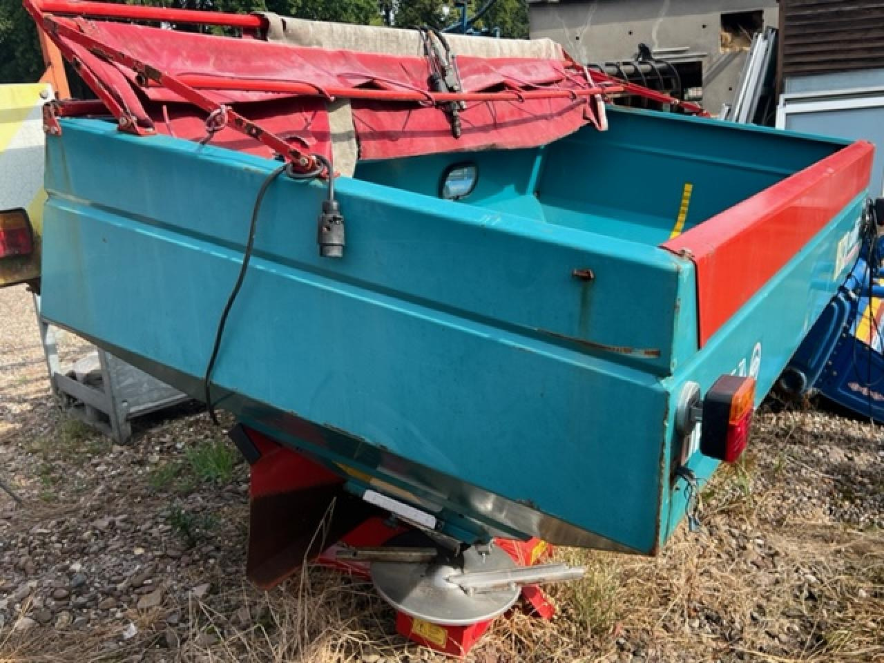 Sulky Burel DPX 2004 - Spandiconcime: foto 3 Sulky Burel DPX 2004 - Spandiconcime: foto 3