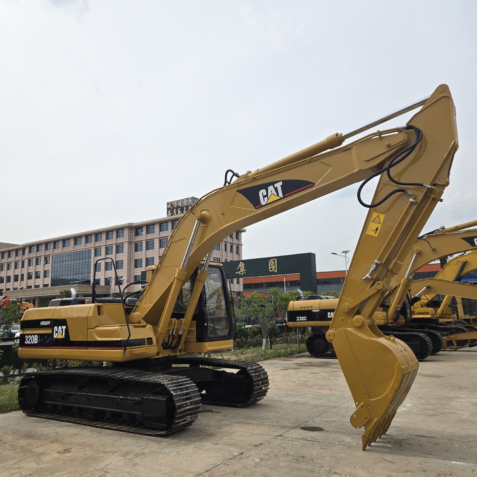 CATERPILLAR 320BL - Escavatore cingolato: foto 3 CATERPILLAR 320BL - Escavatore cingolato: foto 3