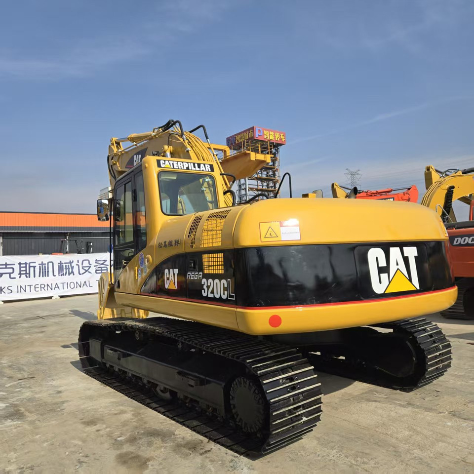CATERPILLAR 320C - Escavatore cingolato: foto 2 CATERPILLAR 320C - Escavatore cingolato: foto 2