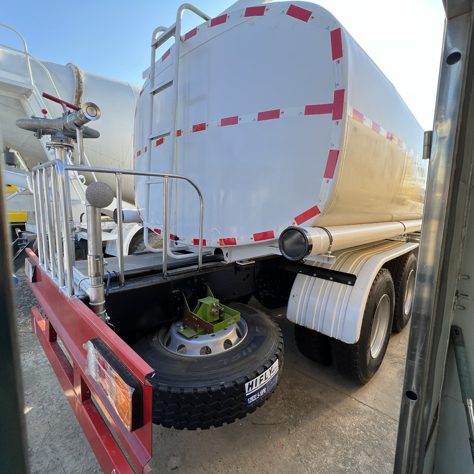 Leasing di SHACMAN F3000 Water Truck SHACMAN F3000 Water Truck: foto 10 Leasing di SHACMAN F3000 Water Truck SHACMAN F3000 Water Truck: foto 10