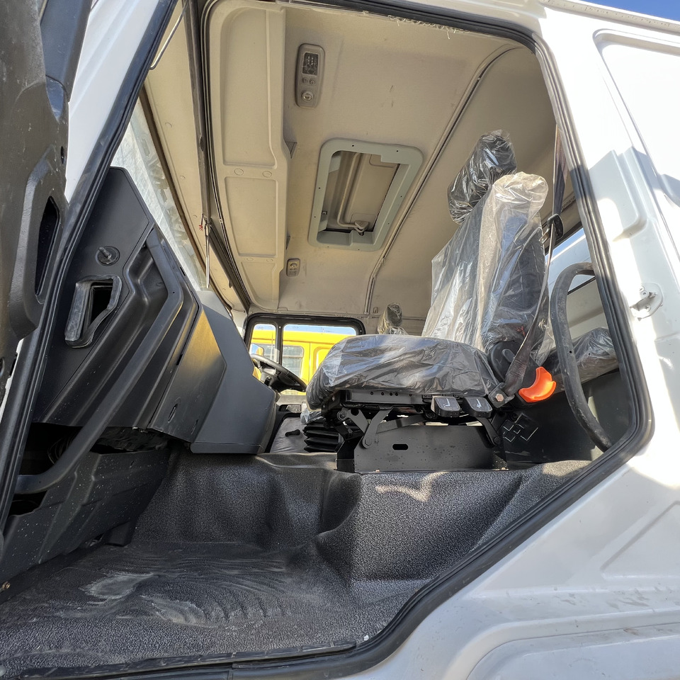 Leasing di SHACMAN F3000 Water Truck SHACMAN F3000 Water Truck: foto 6 Leasing di SHACMAN F3000 Water Truck SHACMAN F3000 Water Truck: foto 6