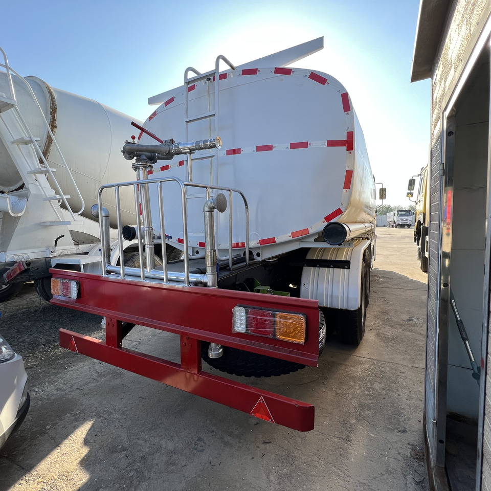 Leasing di SHACMAN F3000 Water Truck SHACMAN F3000 Water Truck: foto 9 Leasing di SHACMAN F3000 Water Truck SHACMAN F3000 Water Truck: foto 9
