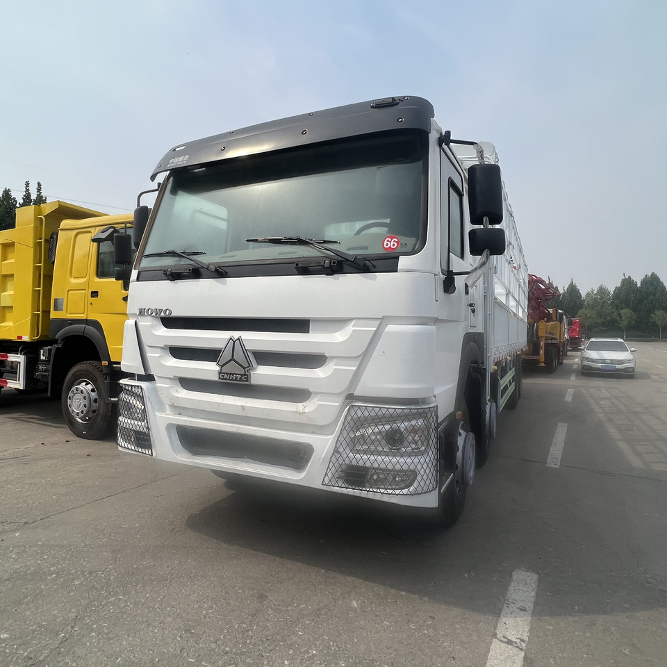 SINOTRUK HOWO 8*4 Fence Truck - Camion: foto 5 SINOTRUK HOWO 8*4 Fence Truck - Camion: foto 5