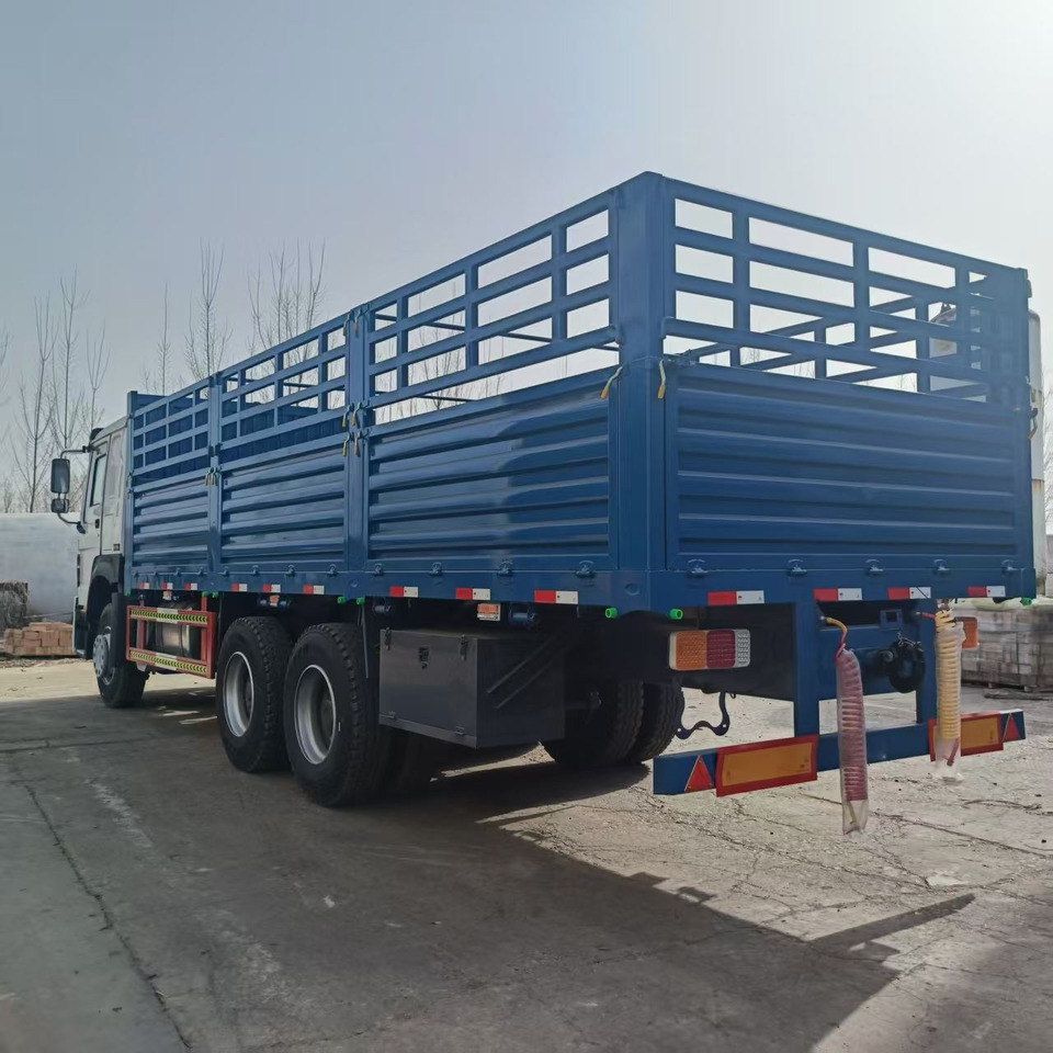 SINOTRUK HOWO - Camion: foto 3 SINOTRUK HOWO - Camion: foto 3
