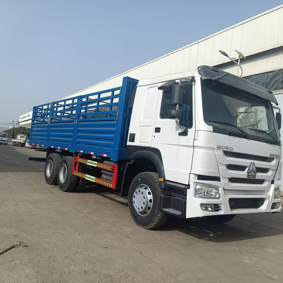 SINOTRUK HOWO - Camion: foto 1 SINOTRUK HOWO - Camion: foto 1