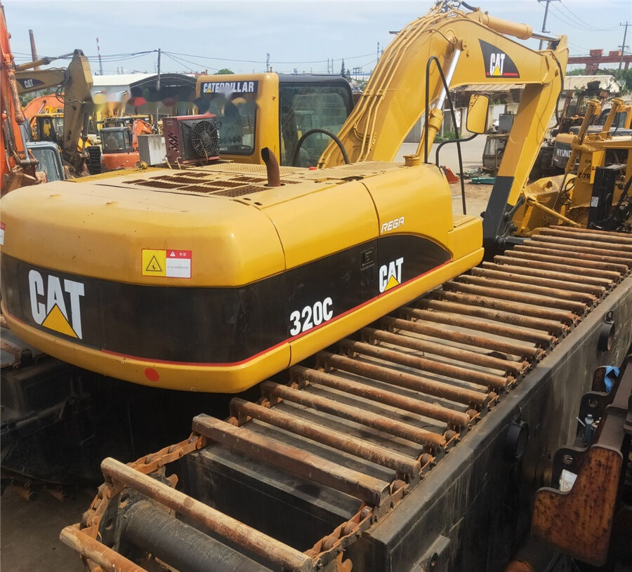 Escavatore anfibio Caterpillar 320C: foto 7