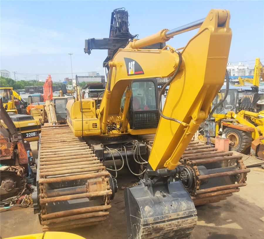 Escavatore anfibio Caterpillar 320C: foto 9
