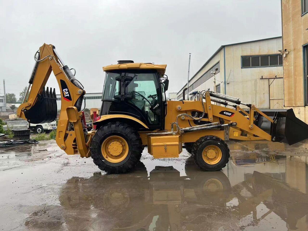 Caterpillar 420F - Terna: foto 5 Caterpillar 420F - Terna: foto 5