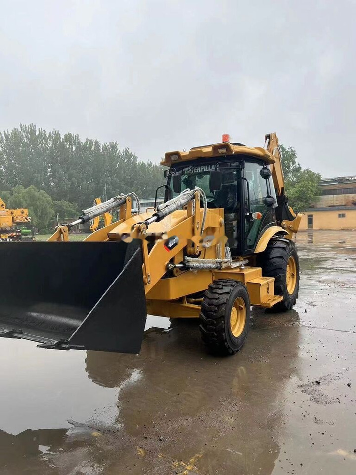 Caterpillar 420F - Terna: foto 1 Caterpillar 420F - Terna: foto 1