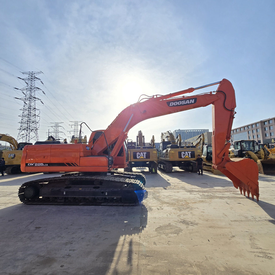 DOOSAN DX225LCA - Escavatore cingolato: foto 2 DOOSAN DX225LCA - Escavatore cingolato: foto 2
