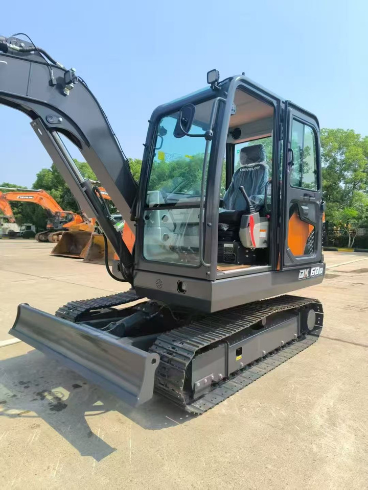 DOOSAN DX60D - Miniescavatore: foto 2 DOOSAN DX60D - Miniescavatore: foto 2