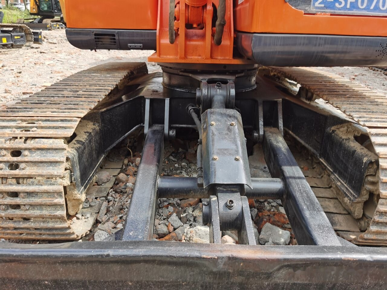 Escavatore cingolato Doosan DX75: foto 8