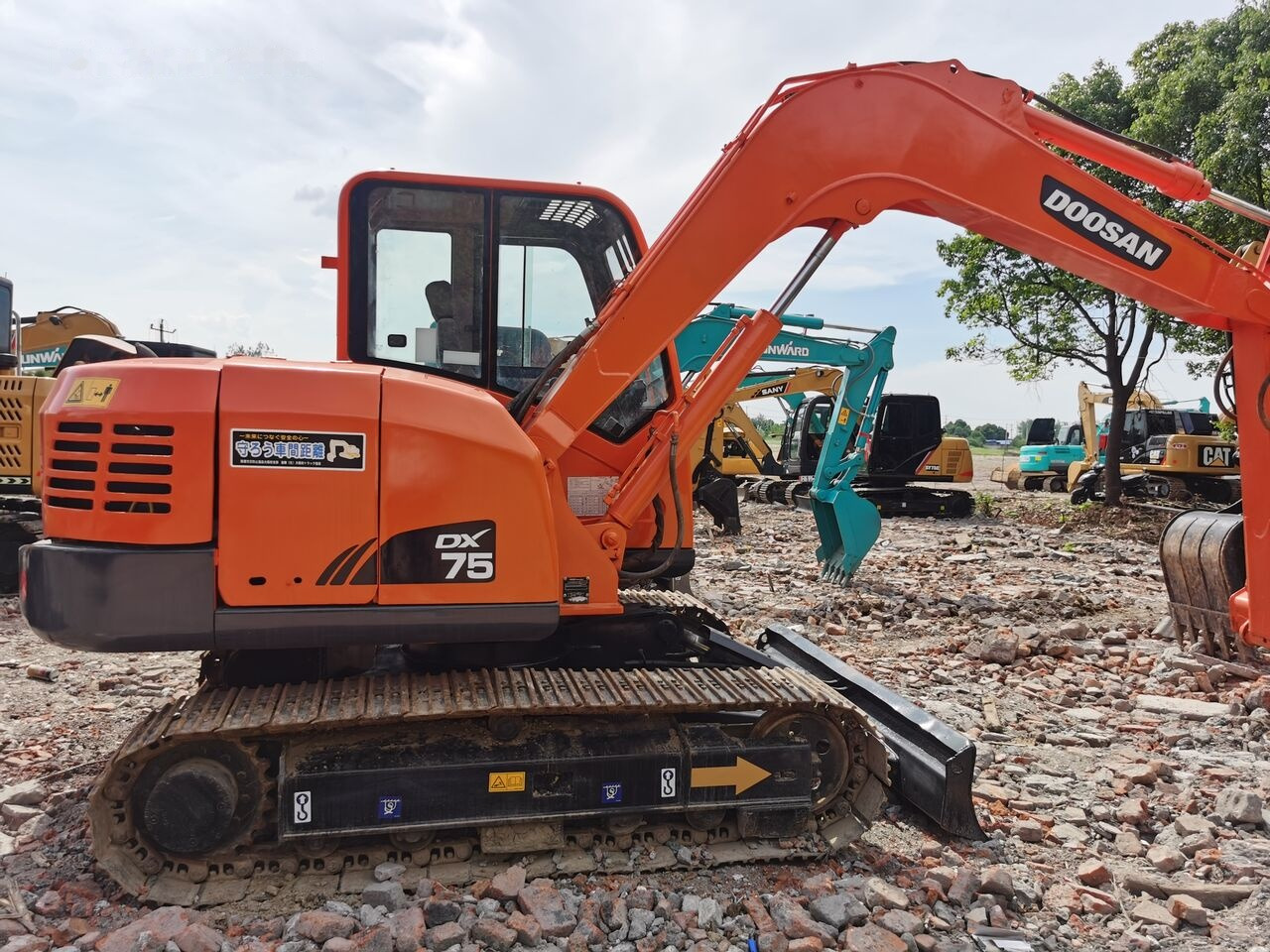 Escavatore cingolato Doosan DX75: foto 7