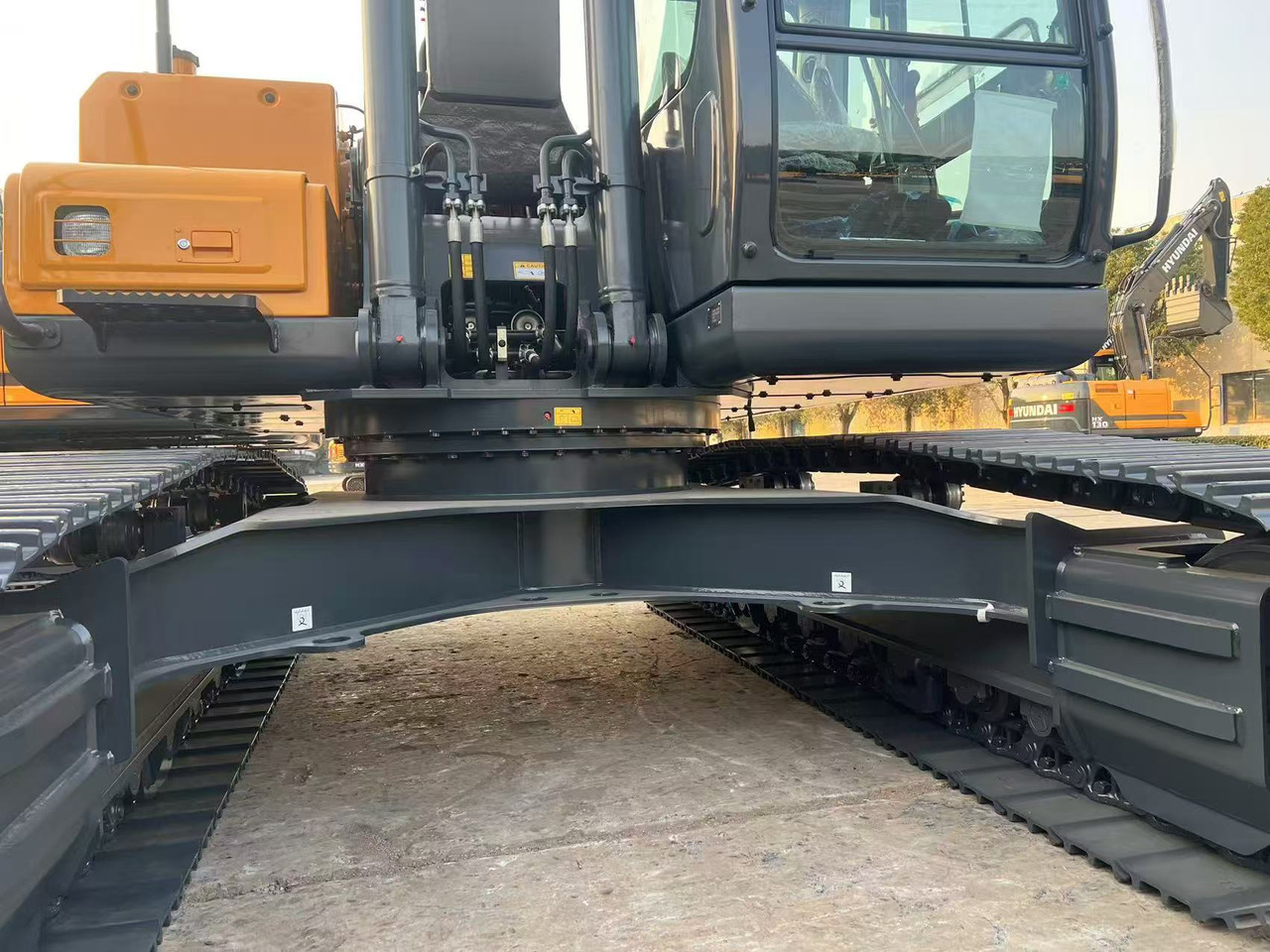 Hyundai HX220HD - Escavatore cingolato: foto 5 Hyundai HX220HD - Escavatore cingolato: foto 5
