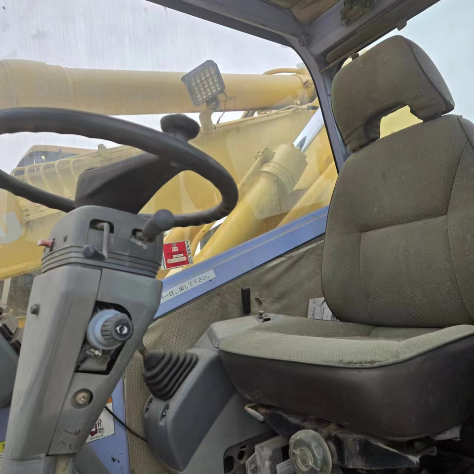 KOMATSU PC128US - Escavatore gommato: foto 5 KOMATSU PC128US - Escavatore gommato: foto 5