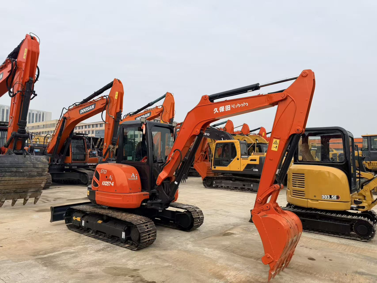 KUBOTA KX057-4 - Miniescavatore: foto 1 KUBOTA KX057-4 - Miniescavatore: foto 1