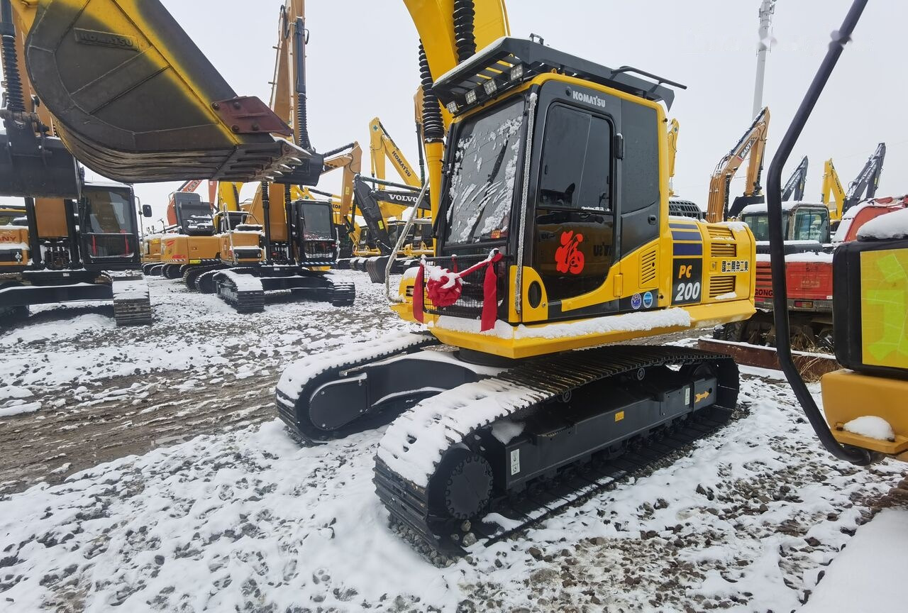 Escavatore cingolato Komatsu PC200-8: foto 6