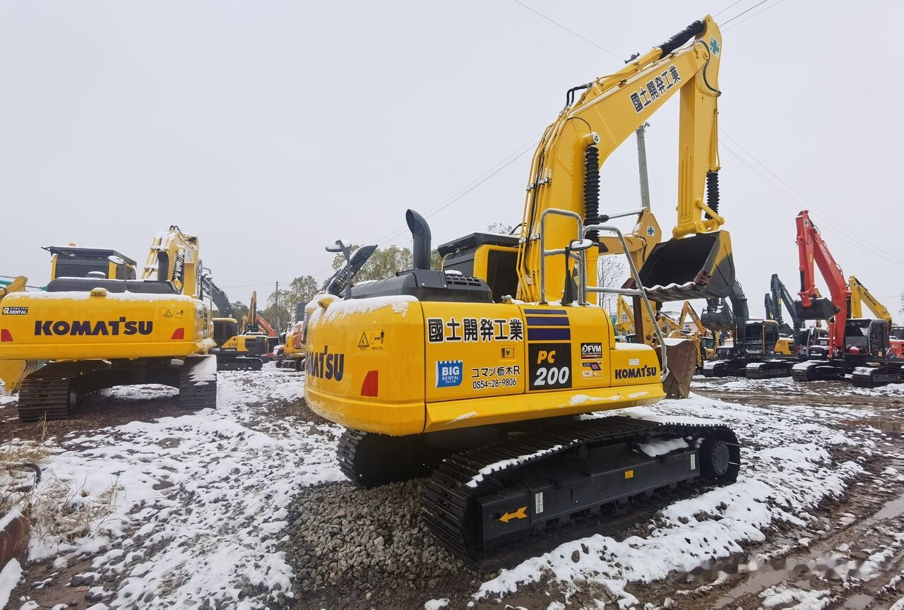 Komatsu PC200-8 - Escavatore cingolato: foto 3 Komatsu PC200-8 - Escavatore cingolato: foto 3