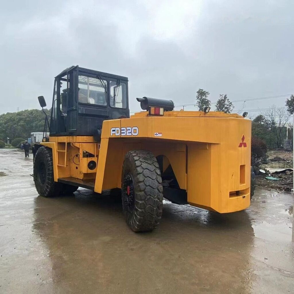 Mitsubishi FD320 - Carrello elevatore diesel: foto 5 Mitsubishi FD320 - Carrello elevatore diesel: foto 5