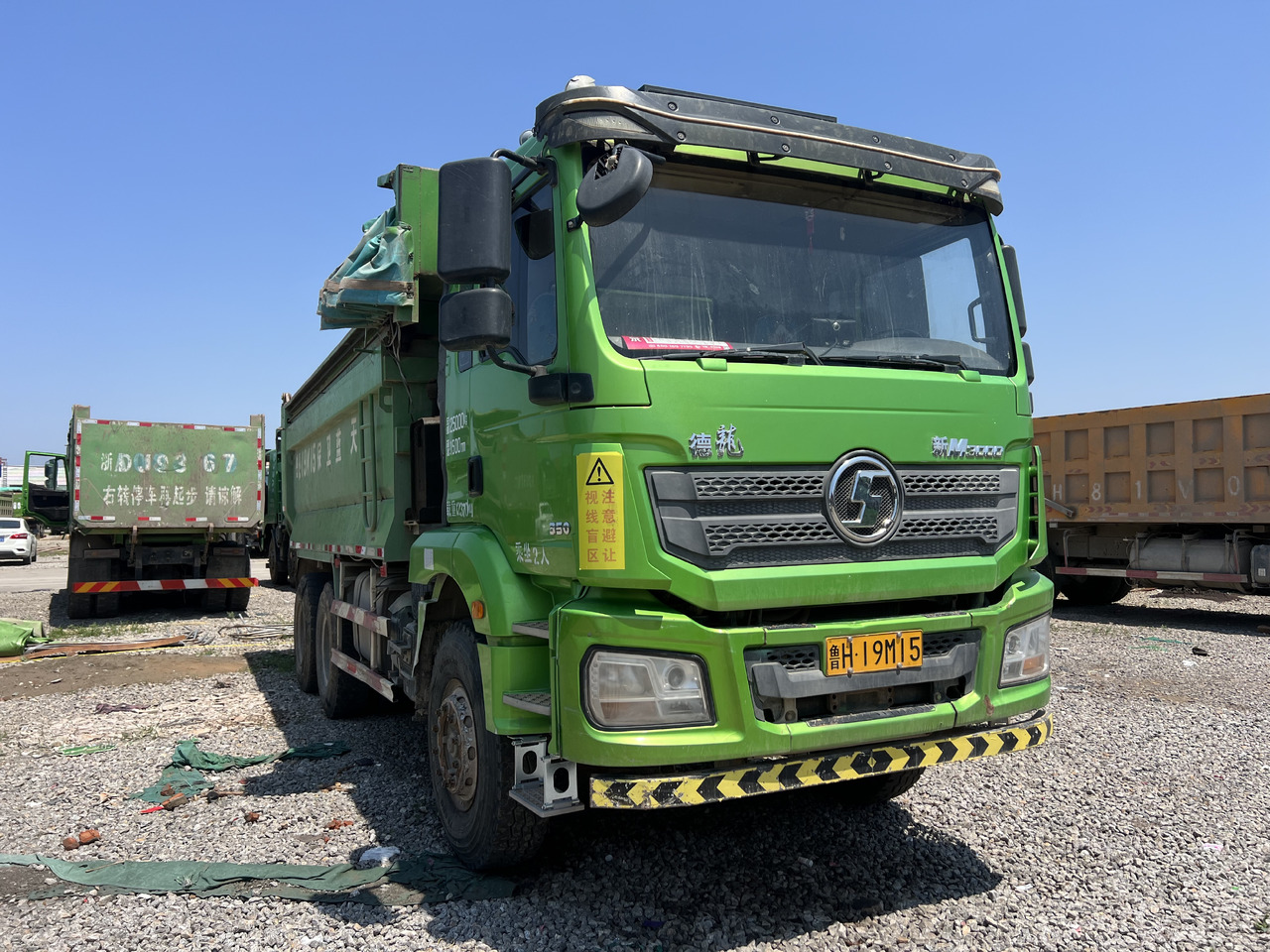 SHACMAN M3000 - Autocarro ribaltabile: foto 1 SHACMAN M3000 - Autocarro ribaltabile: foto 1