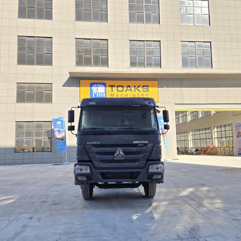 SINOTRUK HOWO 6*4 Dump Truck - Autocarro ribaltabile: foto 2 SINOTRUK HOWO 6*4 Dump Truck - Autocarro ribaltabile: foto 2
