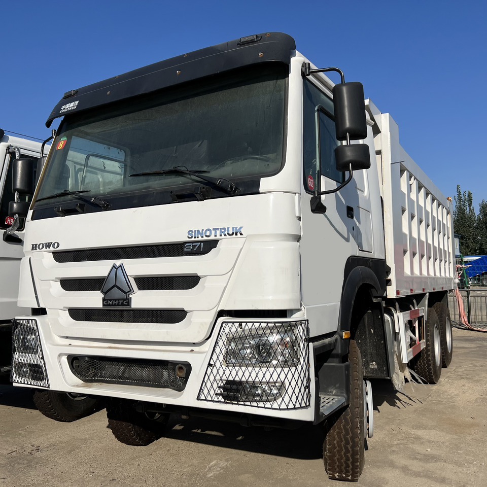 SINOTRUK HOWO - Autocarro ribaltabile: foto 5 SINOTRUK HOWO - Autocarro ribaltabile: foto 5