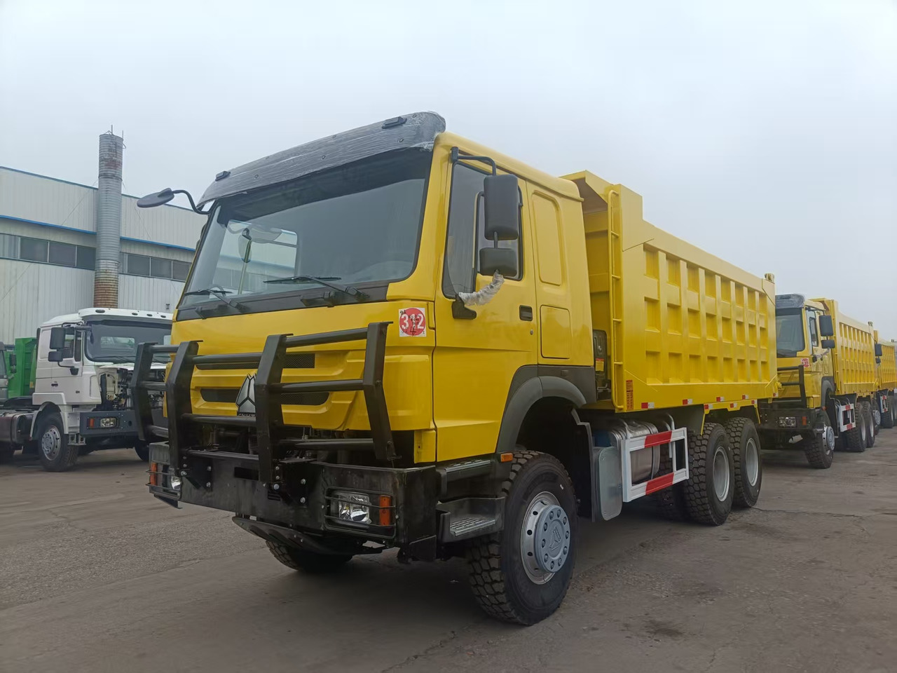 Leasing di SINOTRUK HOWO SINOTRUK HOWO: foto 10