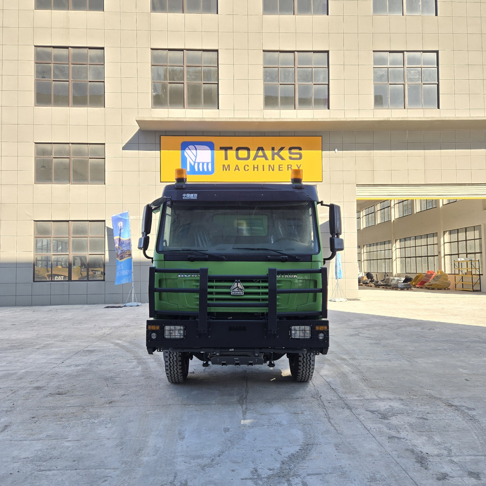 SINOTRUK HOWO - Autocarro ribaltabile: foto 2 SINOTRUK HOWO - Autocarro ribaltabile: foto 2