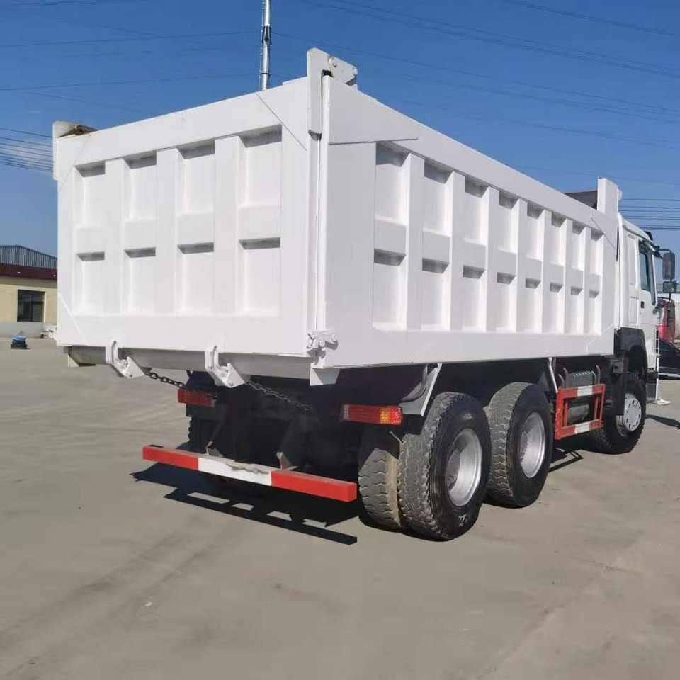 SINOTRUK HOWO - Autocarro ribaltabile: foto 2 SINOTRUK HOWO - Autocarro ribaltabile: foto 2