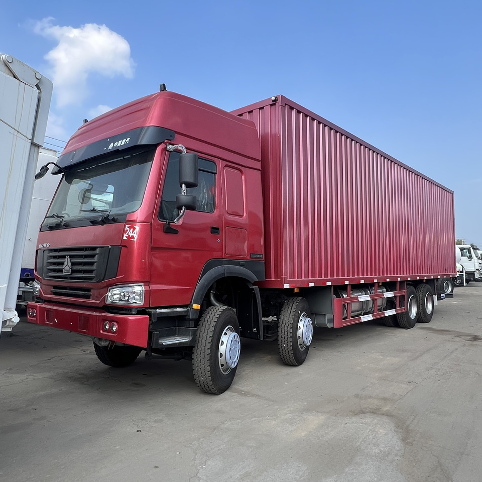 SINOTRUK HOWO - Autocarro furgonato: foto 1 SINOTRUK HOWO - Autocarro furgonato: foto 1