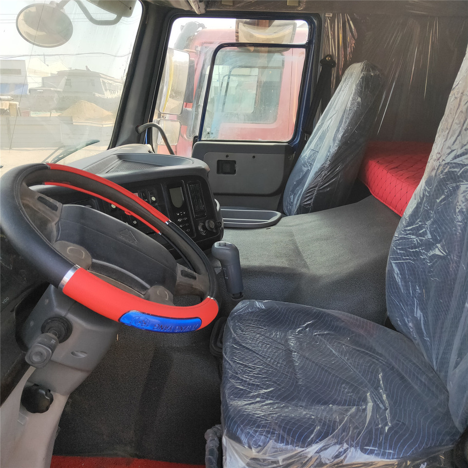 SINOTRUK HOWO - Autocarro ribaltabile: foto 3 SINOTRUK HOWO - Autocarro ribaltabile: foto 3