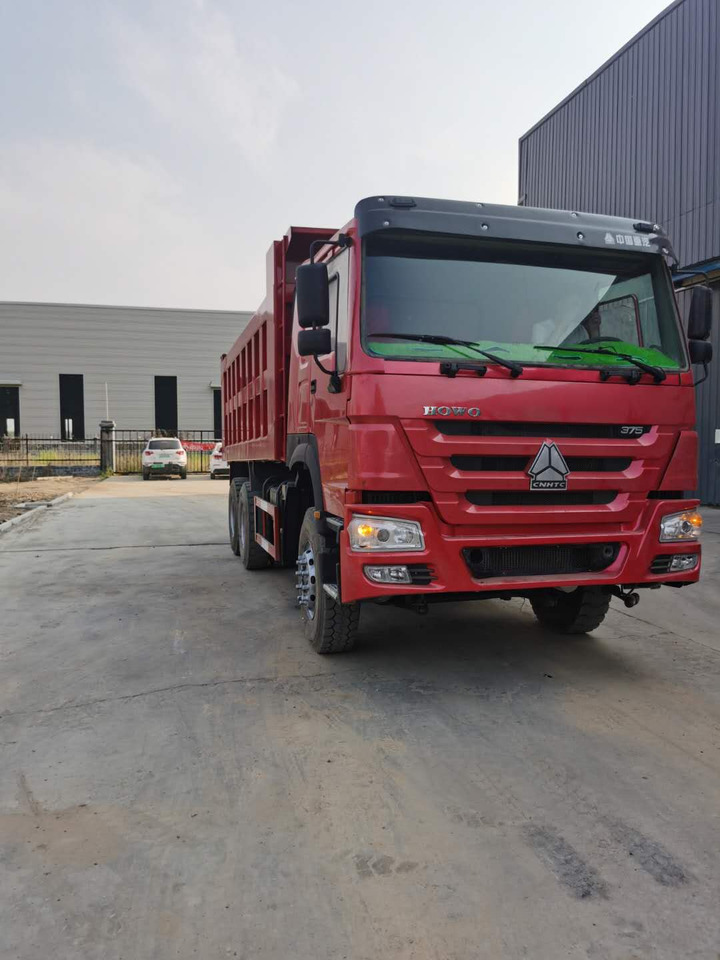 SINOTRUK HOWO - Autocarro ribaltabile: foto 3 SINOTRUK HOWO - Autocarro ribaltabile: foto 3