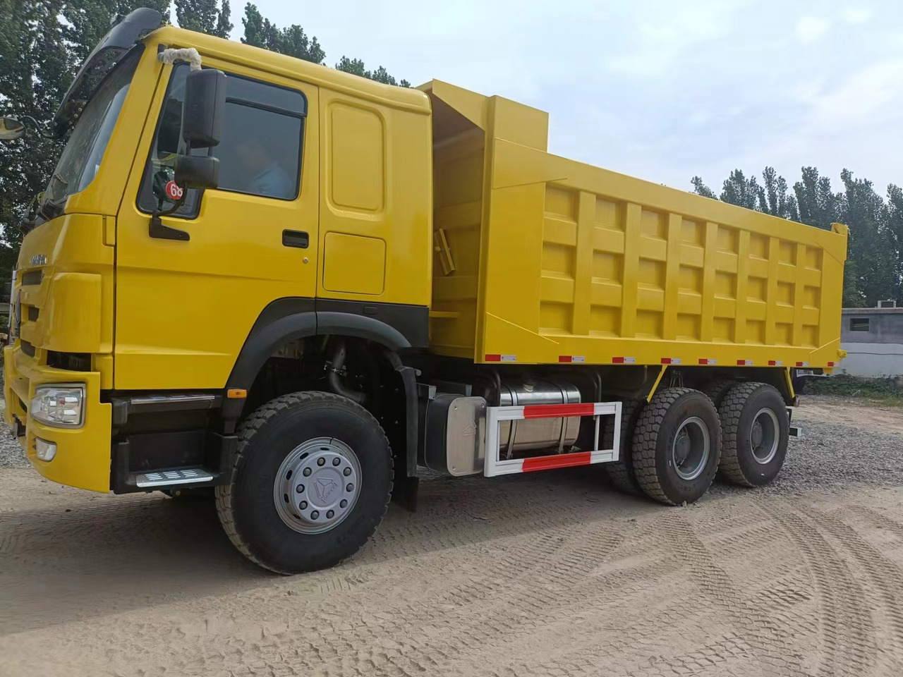 Autocarro ribaltabile nuovo SINOTRUK HOWO: foto 9