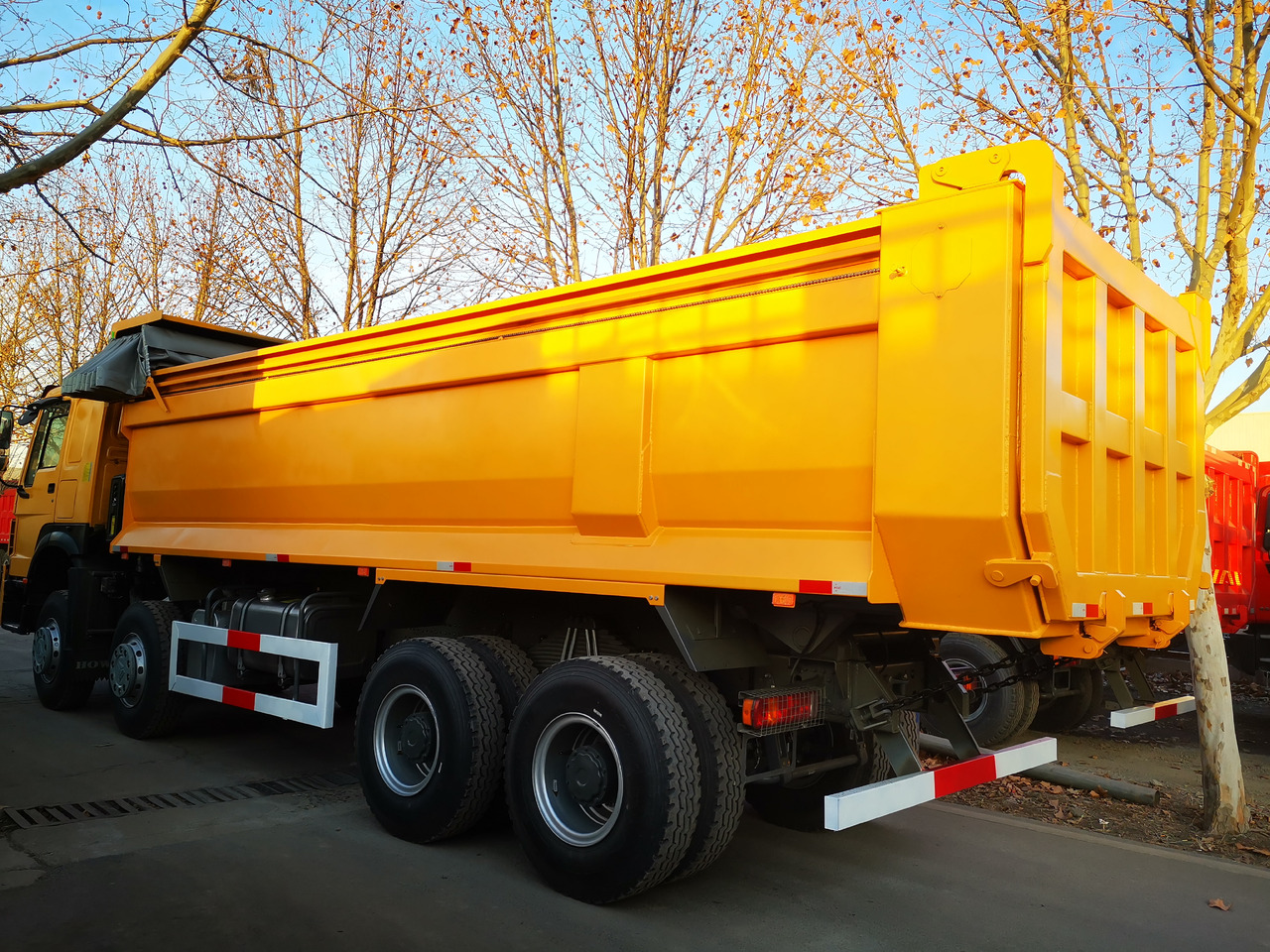 Leasing di SINOTRUK Howo SINOTRUK Howo: foto 6