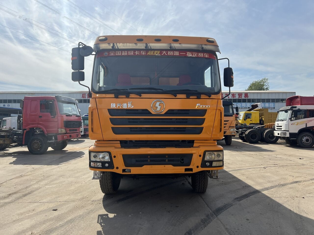 Shacman F3000 8*4 - Autocarro ribaltabile: foto 1 Shacman F3000 8*4 - Autocarro ribaltabile: foto 1