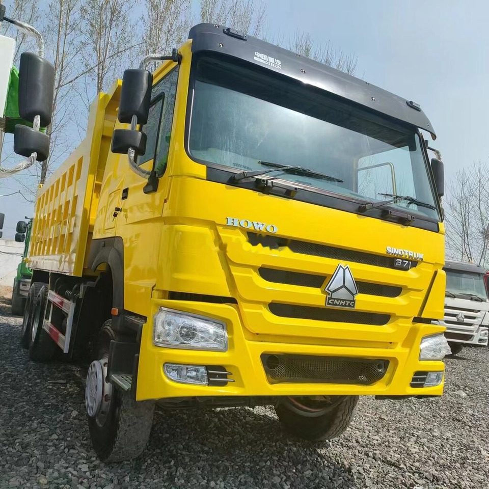Sinotruk Howo 6*4 Right hand drive - Autocarro ribaltabile: foto 2 Sinotruk Howo 6*4 Right hand drive - Autocarro ribaltabile: foto 2