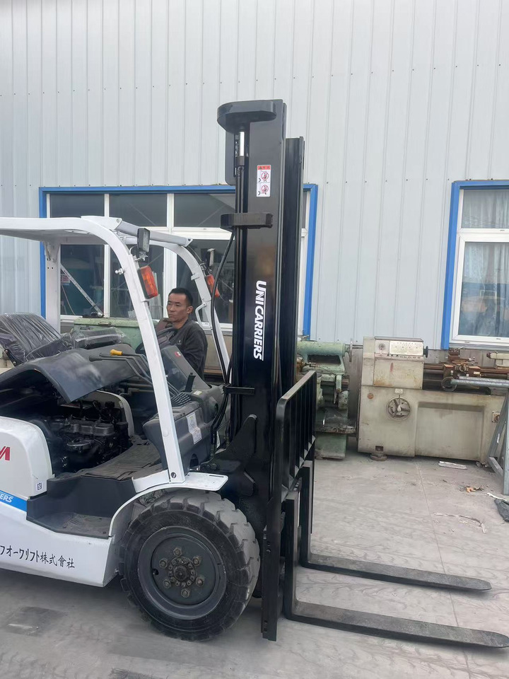 TCM FD30 - Carrello elevatore diesel: foto 5 TCM FD30 - Carrello elevatore diesel: foto 5