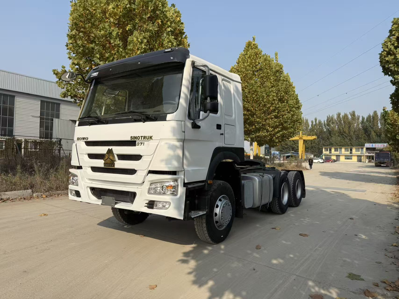 SINOTRUK Howo tractor head - Trattore stradale: foto 1 SINOTRUK Howo tractor head - Trattore stradale: foto 1