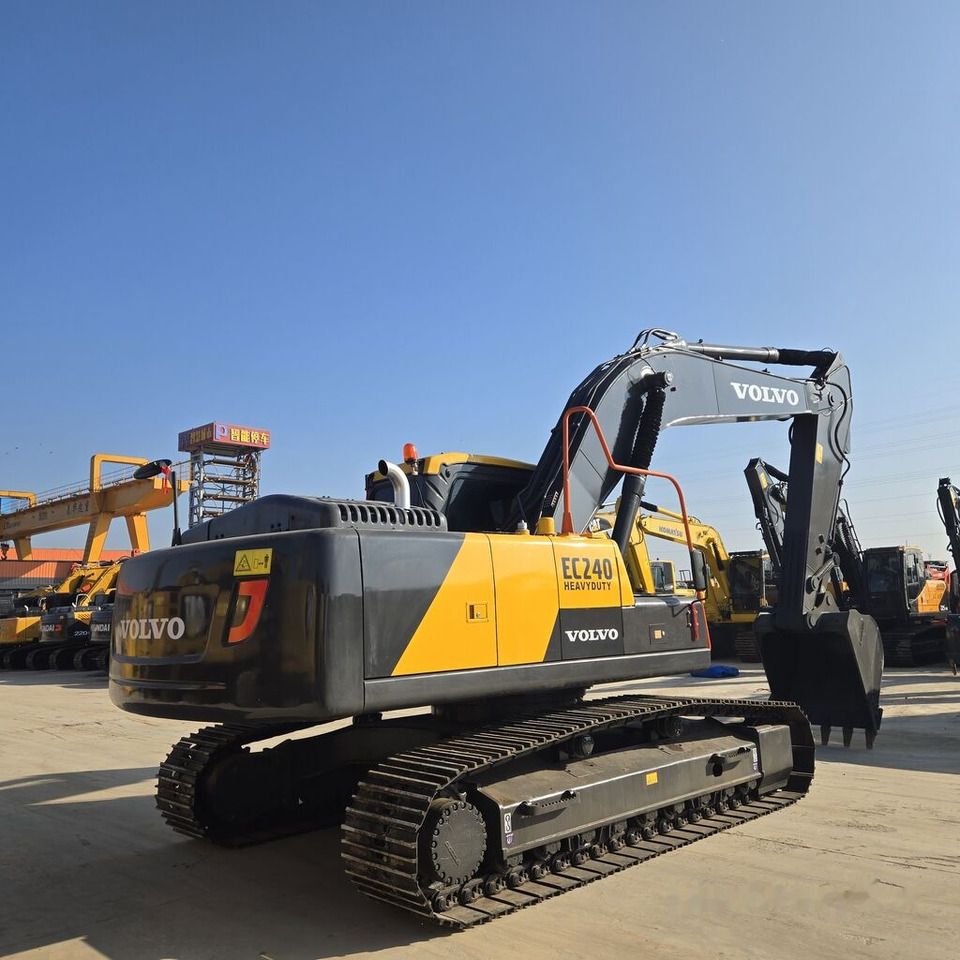 Volvo EC240 - Escavatore cingolato: foto 1 Volvo EC240 - Escavatore cingolato: foto 1
