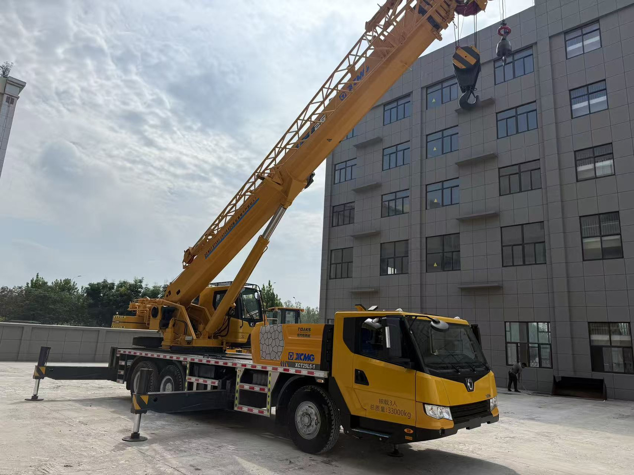 XCMG XCT25L5 - Camion con gru: foto 3 XCMG XCT25L5 - Camion con gru: foto 3