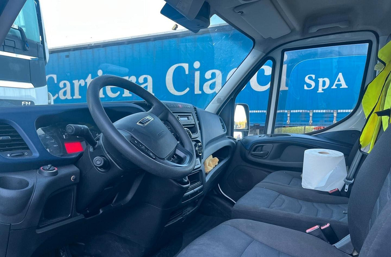 Iveco Daily 35-160 Passo Lungo e Tetto Alto - Furgone chiuso: foto 3 Iveco Daily 35-160 Passo Lungo e Tetto Alto - Furgone chiuso: foto 3
