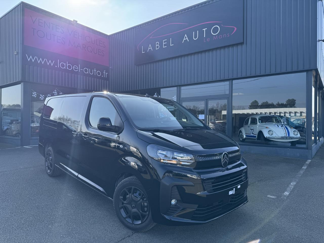 CITROEN Jumpy M 2.0 BlueHDi - 180 S&S - BV EAT8 III FOURGON . PHASE 2 - Furgone chiuso: foto 1 CITROEN Jumpy M 2.0 BlueHDi - 180 S&S - BV EAT8 III FOURGON . PHASE 2 - Furgone chiuso: foto 1