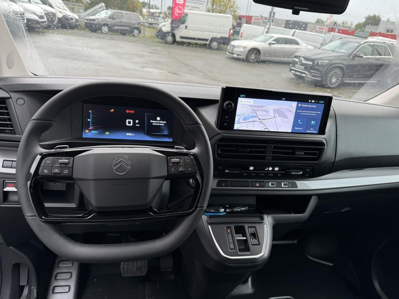Citroen Jumpy M 2.0 BLUEHDI 180CH S&S CABINE APPROFONDIE FIXE EAT8 - Furgone doppia cabina: foto 3 Citroen Jumpy M 2.0 BLUEHDI 180CH S&S CABINE APPROFONDIE FIXE EAT8 - Furgone doppia cabina: foto 3